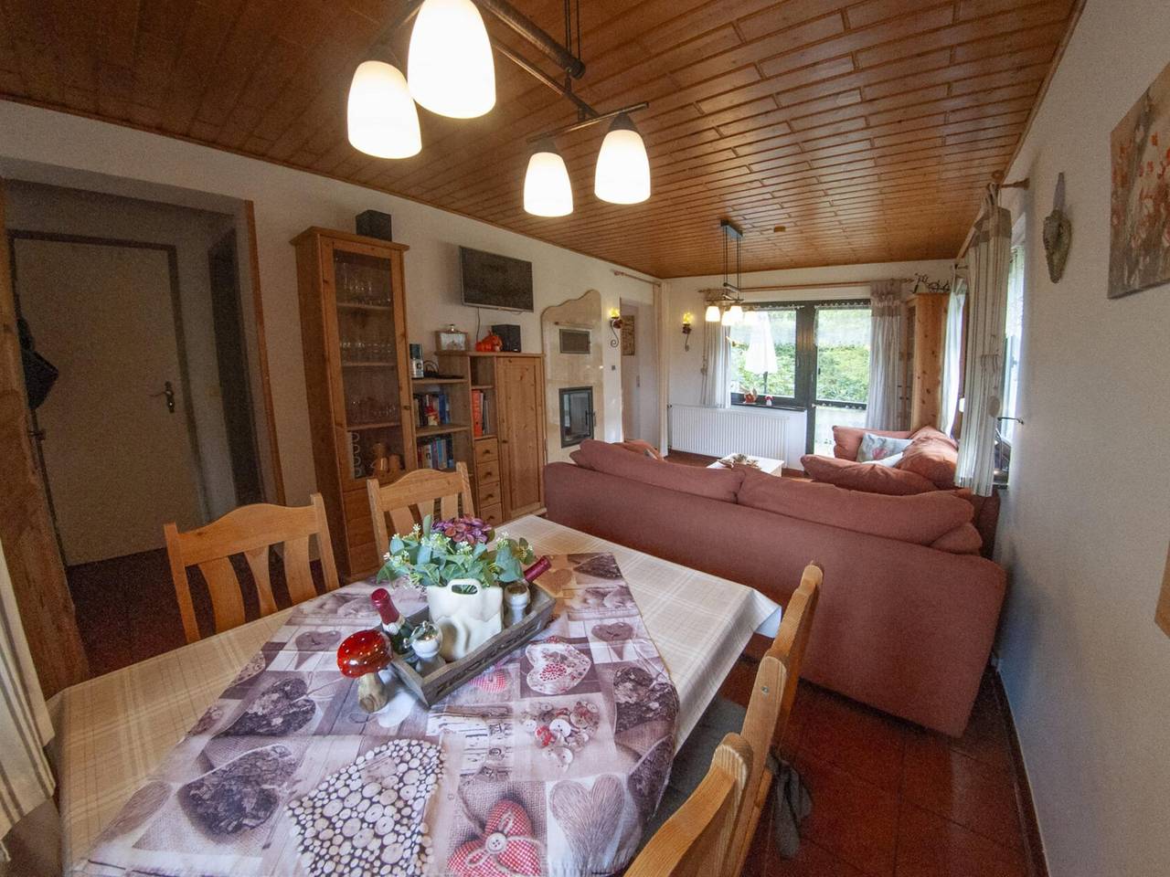 Ferienhaus mit Ofen & Sauna im Thüringer Wald in Emsetal, Waltershausen