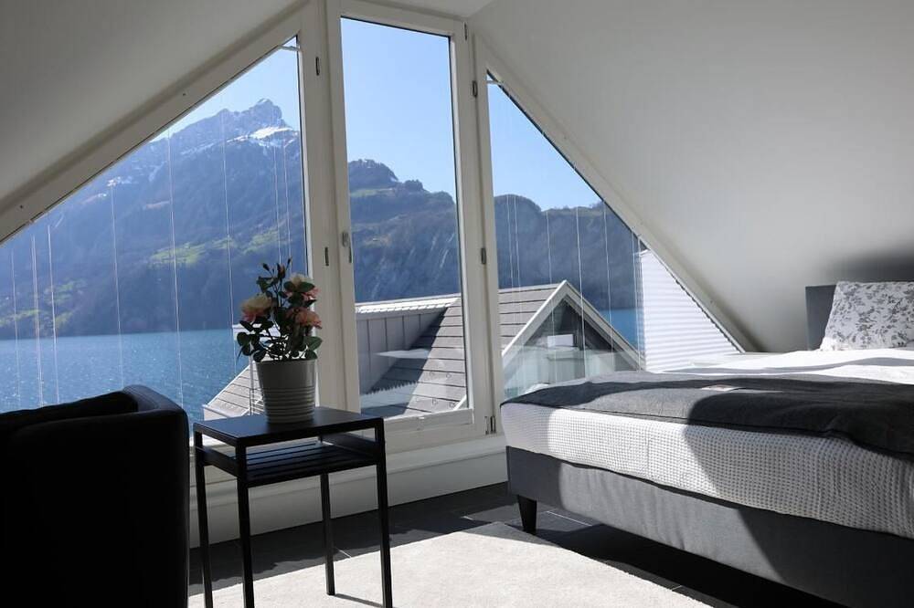 Villa am See 2 / Beach House in Vierwaldstättersee (UR), Vierwaldstättersee