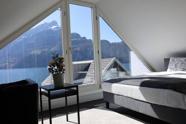 Villa am See 2 / Beach House in Vierwaldstättersee (UR), Vierwaldstättersee