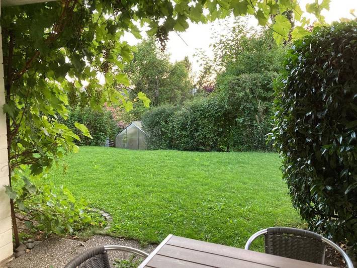 Ferienwohnung für 4 Personen, mit Ausblick und Terrasse sowie Garten in Hilzingen