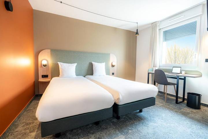Hôtel pour 2 personnes, avec terrasse, animaux acceptés à Bezannes - 4