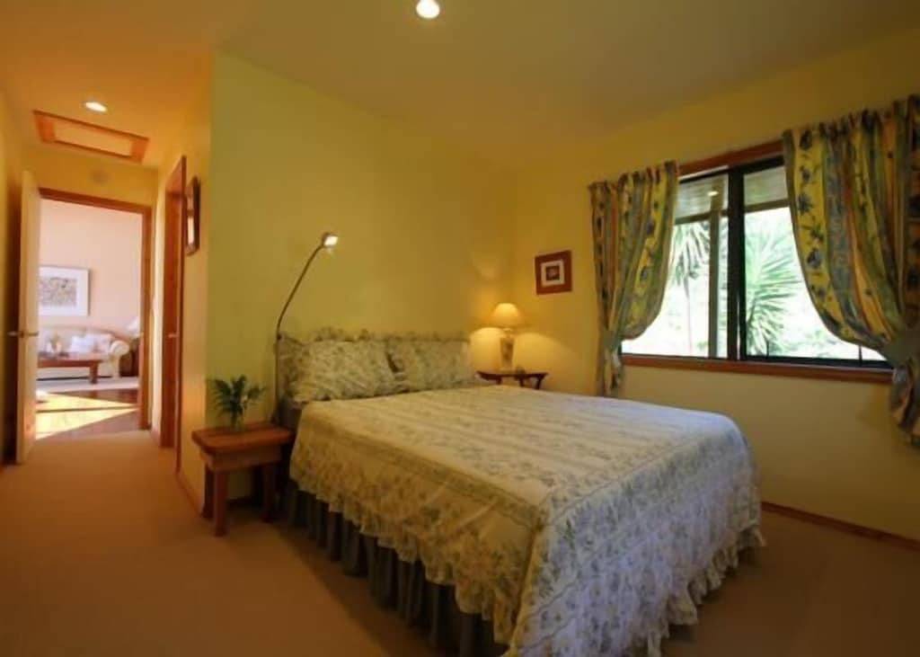 Sandstrand Mahinepua in Northland