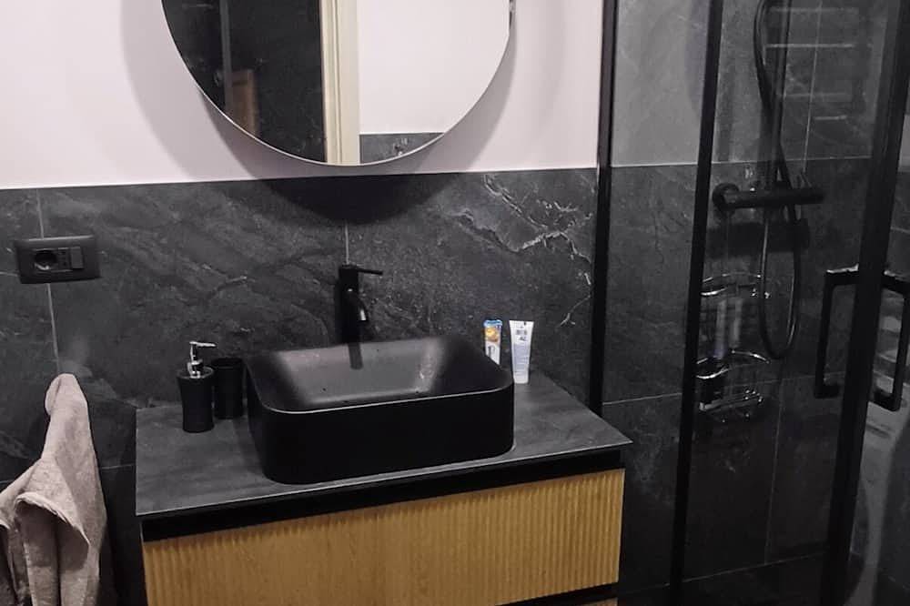 Bilocale ristrutturato per vacanza Prato Nevoso 4 persone in Prato Nevoso, Artesina