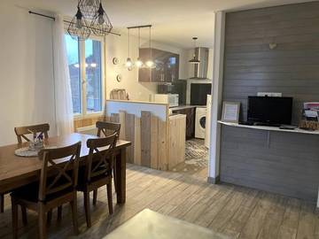 Gîte pour 6 personnes, avec balcon, animaux acceptés dans Rebouc