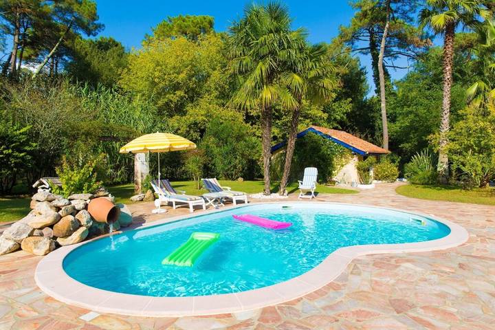Villa pour 6 personnes, avec piscine et terrasse dans Côte Basque