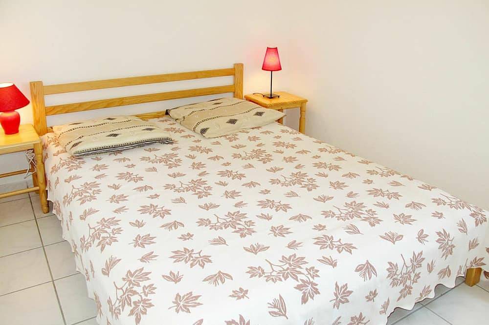 Ganze Wohnung, Herrliche Wohnung für 2 Leute mit Tv, Terrasse, Haustiere erlaubt und Parkplatz in Carcans Plage, Carcans