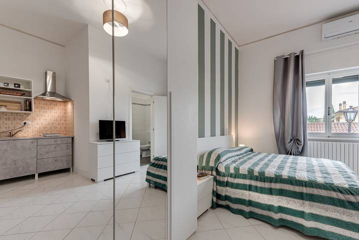 Entire studio, Apartment 'Ursa' with Shared Garden, Wi-Fi and Air Conditioning in Calenzano, Florence Province