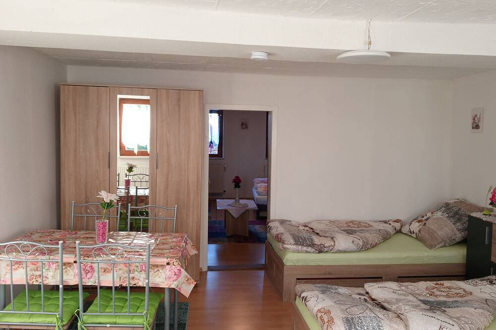 Ganze Wohnung, Schnuckeliges Paradies A in Waldbrunn, Neckar-Odenwald-Kreis