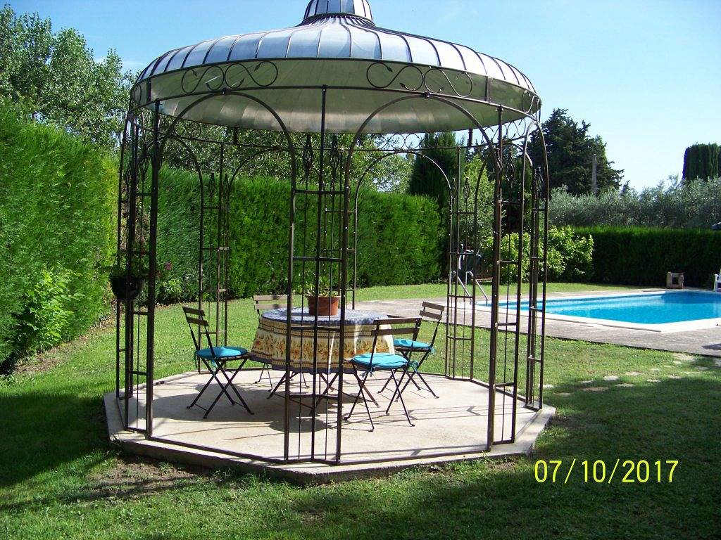 Mini villa avec piscine privée in L'Isle-sur-la-Sorgue, Vaucluse