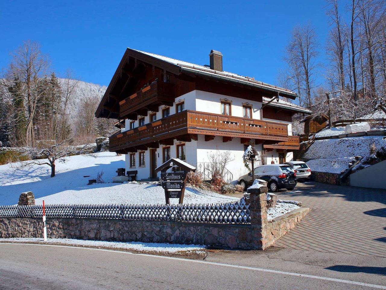Landhaus Monika inkl. Chiemgaukarte - Doppelzimmer mit Etagendusche, Wc zur Alleinbenutzung, Balkon, Nr. 5 in Ruhpolding, Bayerische Alpen