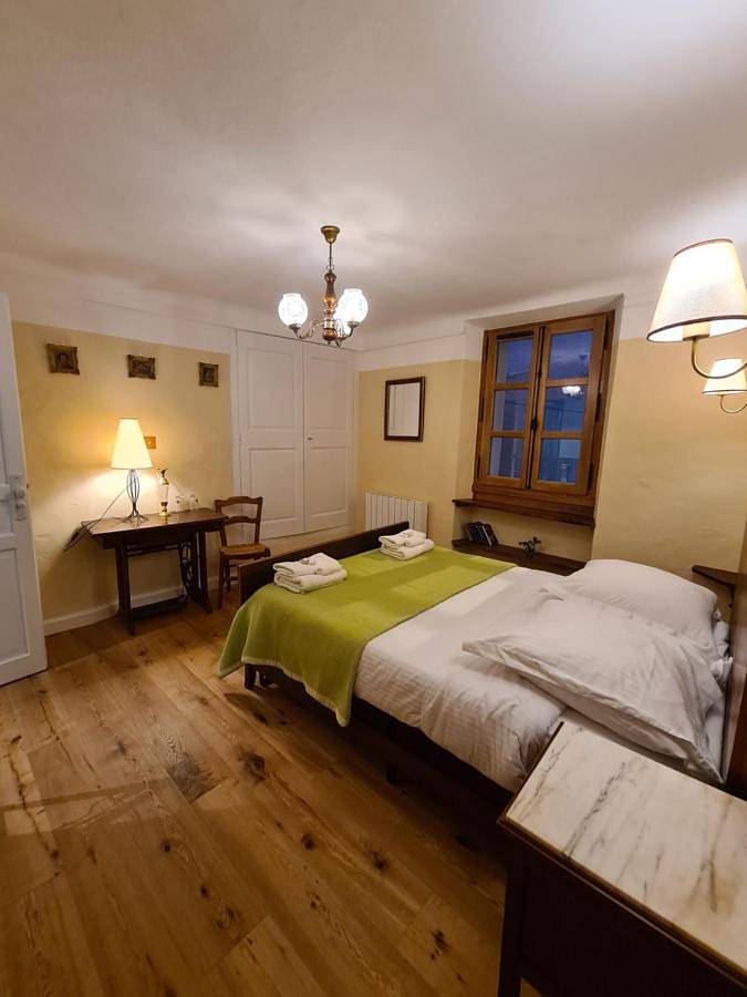 Les Etrangers a l'ancien Hotel des Etrangers in Saint-Martin-d'Entraunes, Région de Nice