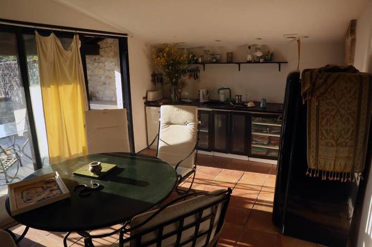 Gîte pour 4 personnes, avec Balcon et Terrasse ainsi que Jardin et Piscine à Le Poët-Laval