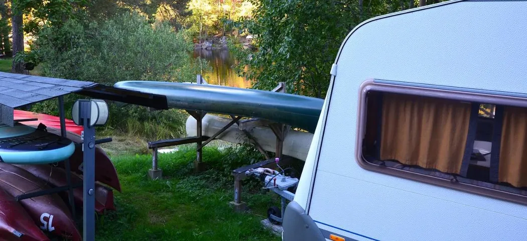 Camping für 4 Personen, mit Terrasse und Ausblick sowie Seeblick - 1