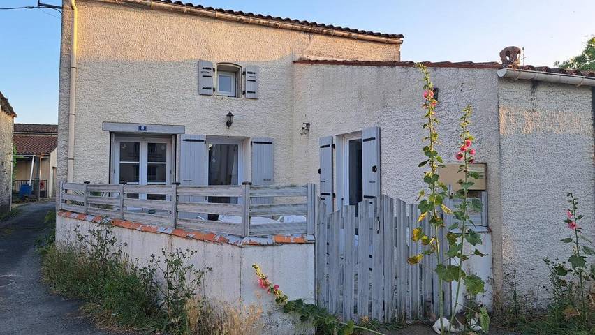 Location de vacances pour 5 personnes, avec terrasse dans Nuaillé-d'Aunis - 2