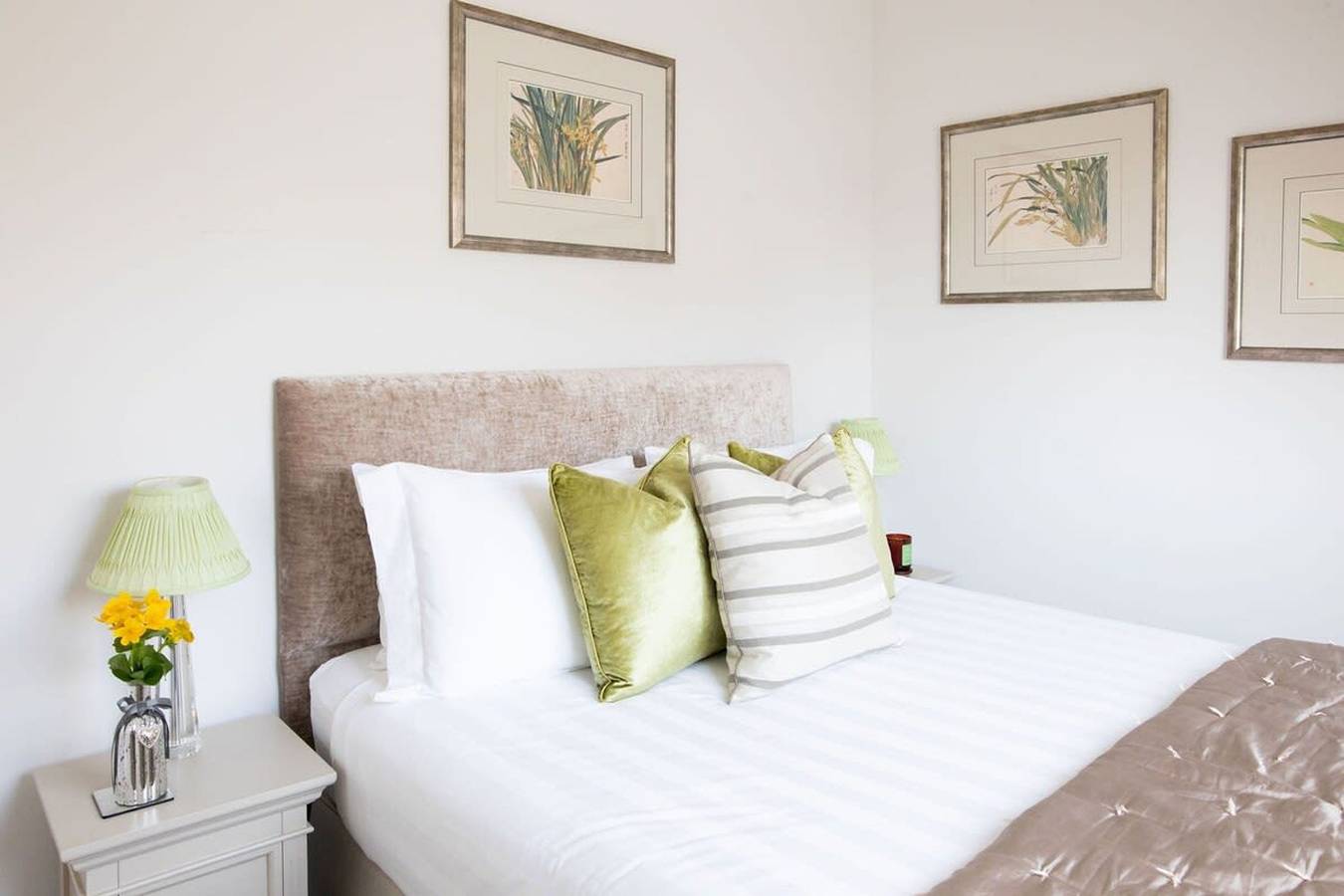 Central Chichester 3bd Mews House For Up To 6  in Chichester, West Sussex