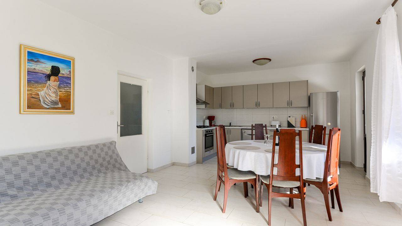 Ferienhaus für 8 Personen (100 m²) in Ljubač in Ljubac, Zadar