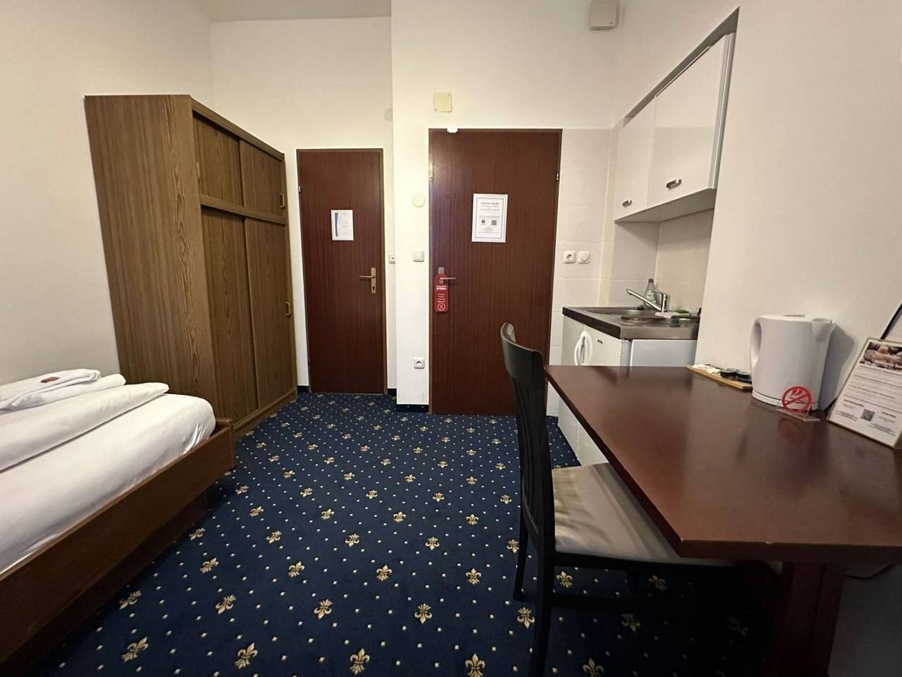 Ganze Ferienwohnung, Mariazellerhof Room 108 in St. Pölten, Mostviertel Region