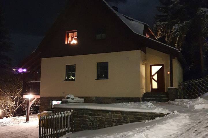 Appartement entier, Ferienhaus Bergtraum - At 955 m above sea level, close to the clouds and the slopes on your doorstep in Oberwiesenthal, Monts Métallifères