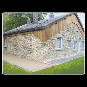 Gîte pour 12 personnes, avec vue et jardin, animaux acceptés dans Laviot