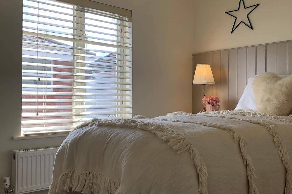 Crab Cottage <br>Two bed fisherman’s cottage in the heart of Lymington in Lymington, Hampshire