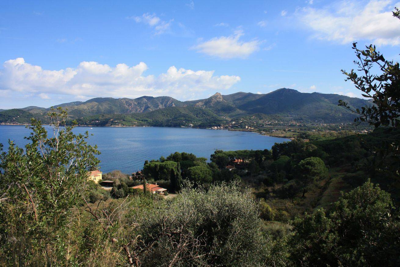 Ganze Wohnung, Ferienwohnung für 4 Personen mit Garten in Spiaggia dell'Ottone (Magazzini), Portoferraio