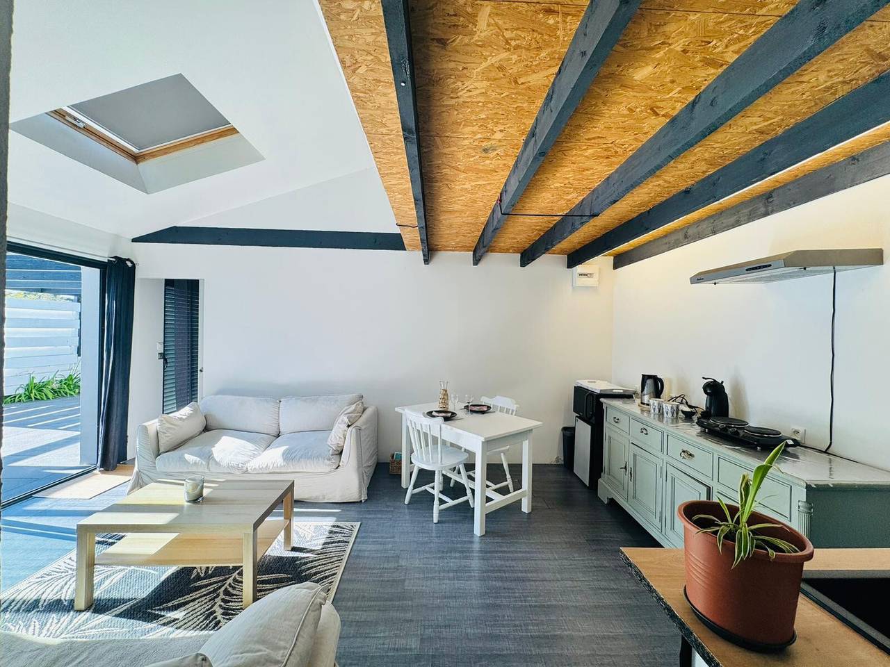 Apartamento entero, Apartamento 'La Paillote' con Wi-Fi in Loctudy, Region de Quimper