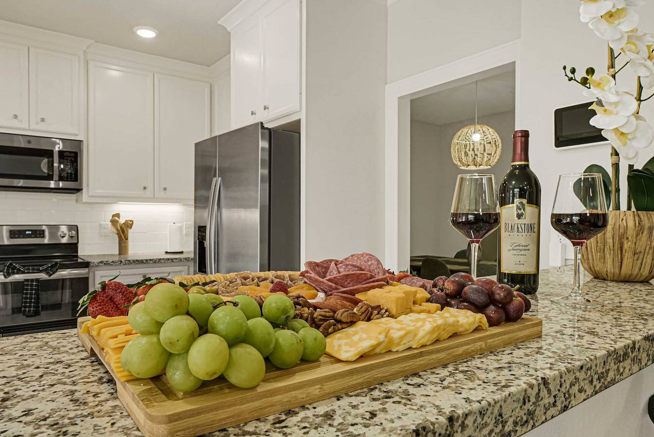 Luxury 4Br w Pool  Spa  Cinema   Game Room - 10pax in Houston, Condado de Harris