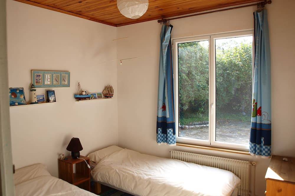 Cottage in the Village of Veules,700m from the Beach in Veules-les-Roses, Région de Dieppe