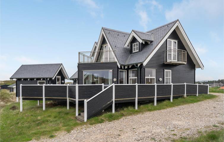 Ferienhaus für 8 Personen, mit Terrasse und Whirlpool sowie Sauna in Vejlby Klit
