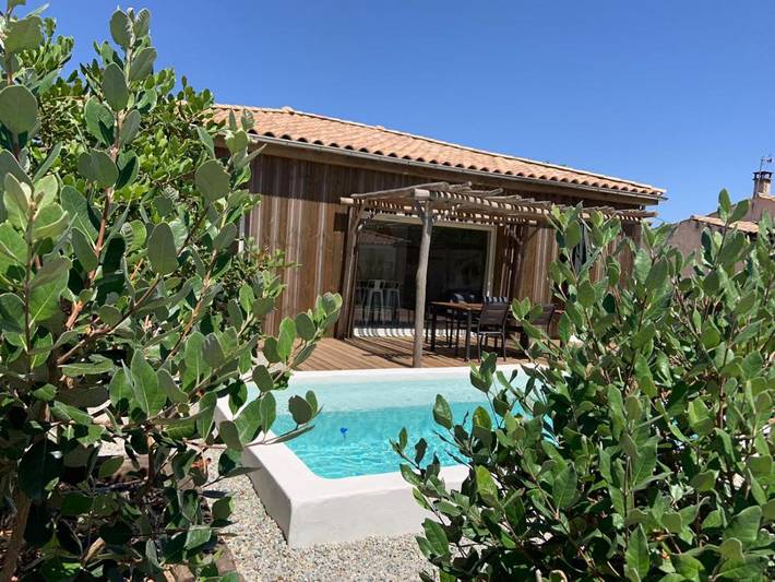 Location de vacances pour 6 personnes, avec Terrasse ainsi que Jardin et Piscine à Saussines