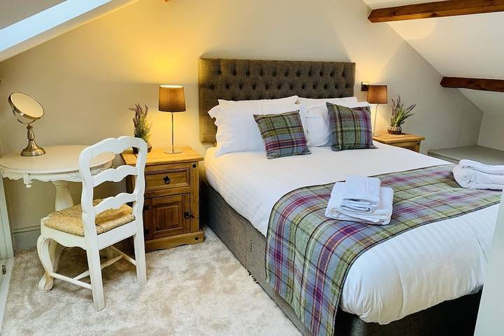 One bed Detached Converted Barn With Panoramic Views of the Wharf & Aire Valley in Yorkshire del Oeste
