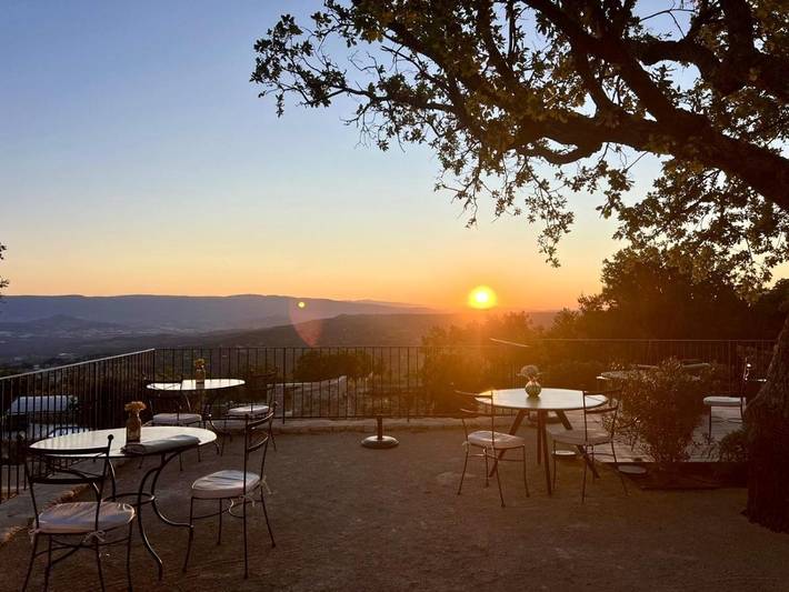 Chambre d’hôte pour 2 personnes, avec piscine ainsi que terrasse et jardin dans le Luberon - 2