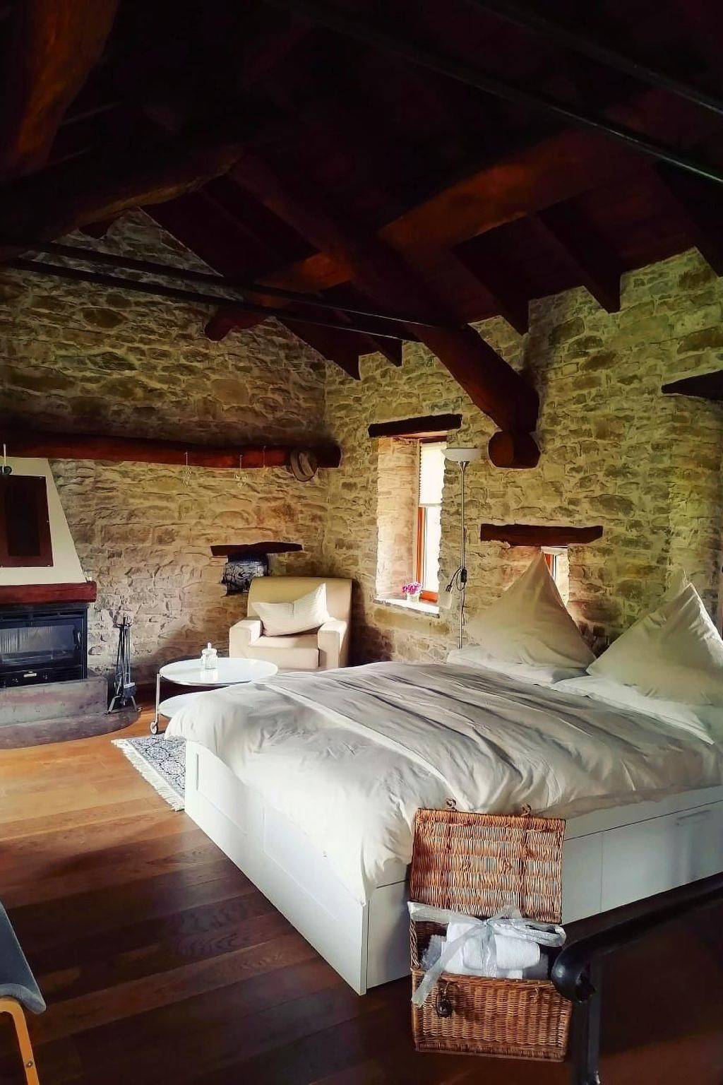 Piccola casa romantica in Mombarcaro, Langhe