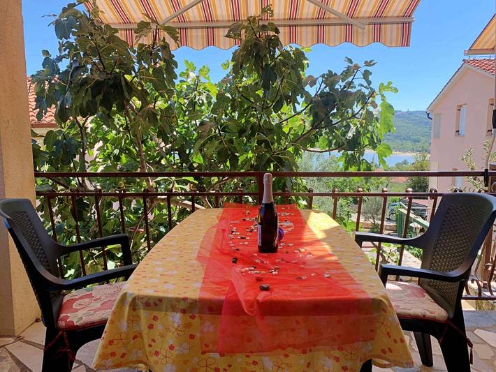 Ferienwohnung für 4 Personen, mit Balkon in Cizici