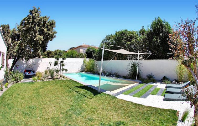 Encantador Apartamento de 200m2 con Piscina y Parking in Châteaurenard, Region de Arles