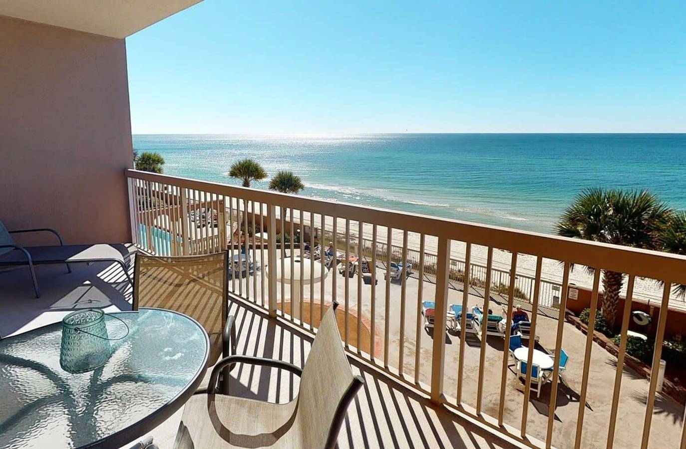 Ganze Wohnung, Coastal Condo 707 by Brightwild Beachfront in Panama City Beach, Emerald Coast