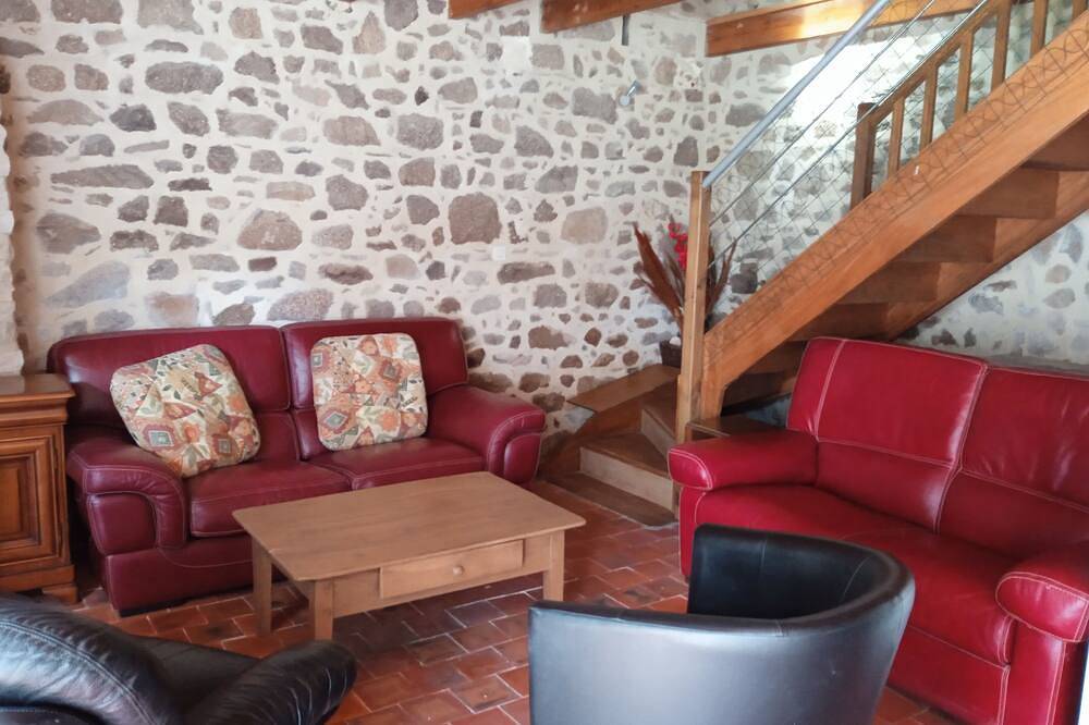 Grange aménagée au calme de la campagne in Le Tablier, Région de La Roche-sur-Yon