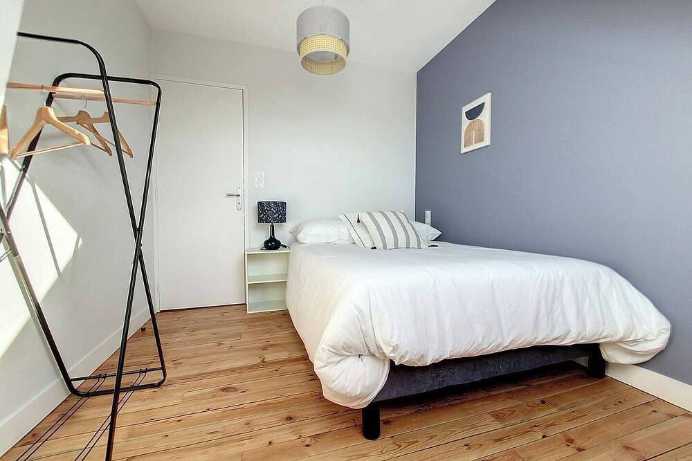 Au Mont Chez Vous #Jacuzzi et Vue Mont-St-Michel# in Huisnes-sur-Mer, Baie du Mont-Saint-Michel