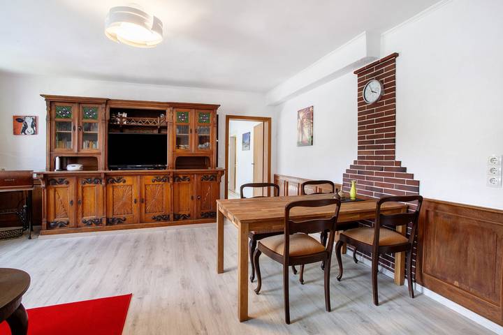 Appartement entier, Appartement "Sur le Ennerthof" avec terrasse privée, jardin et vue sur les alpagas in Arnsberg, Arrondissement du Haut-Sauerland