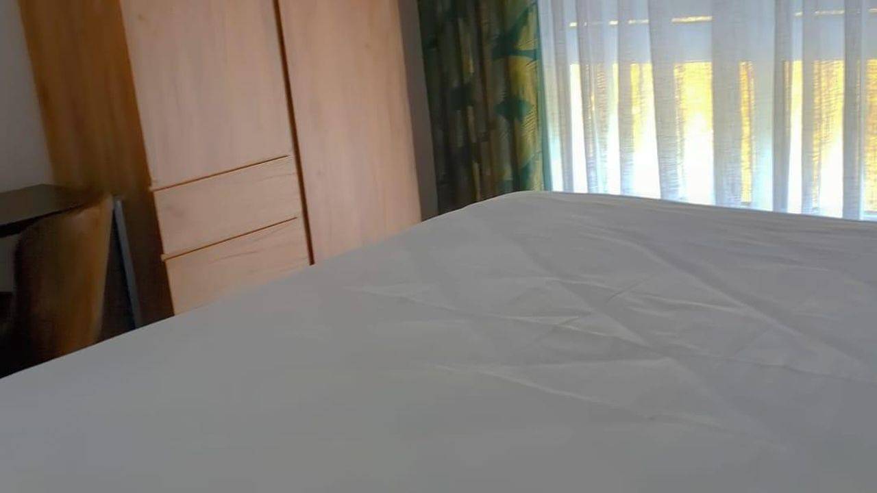 Ganze Ferienwohnung, Ferienwohnung für 3 Personen (76 m²) in Bitburg in Bitburg, Eifelkreis Bitburg-Prüm