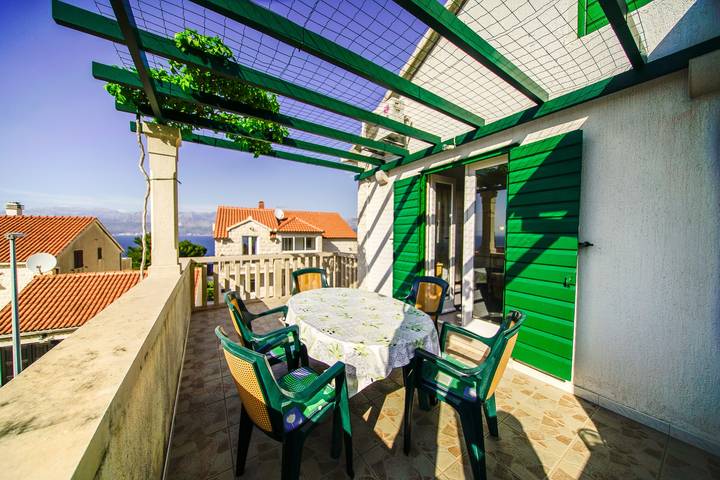 Ferienwohnung für 6 Personen, mit Balkon/Terrasse in Postira