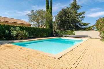Hus för 10 Personer i Camaret-sur-Aigues, Provence-Alpes-Côte d'Azur, Bild 1