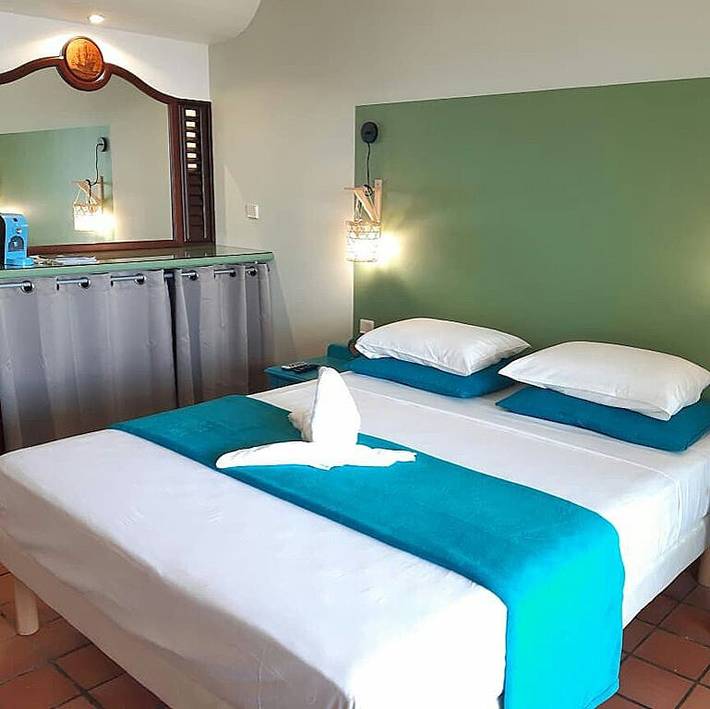 Gîte pour 2 personnes, avec piscine et jardin à Tartane - 4