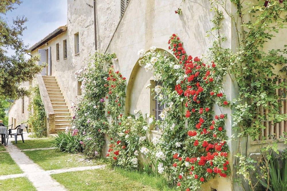 Beautiful home in Poggibonsi Si in Poggibonsi, Siena e dintorni