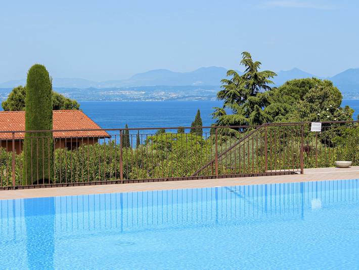 Ferienhaus für 6 Personen, mit Seeblick und Garten sowie Terrasse am Gardasee - 2