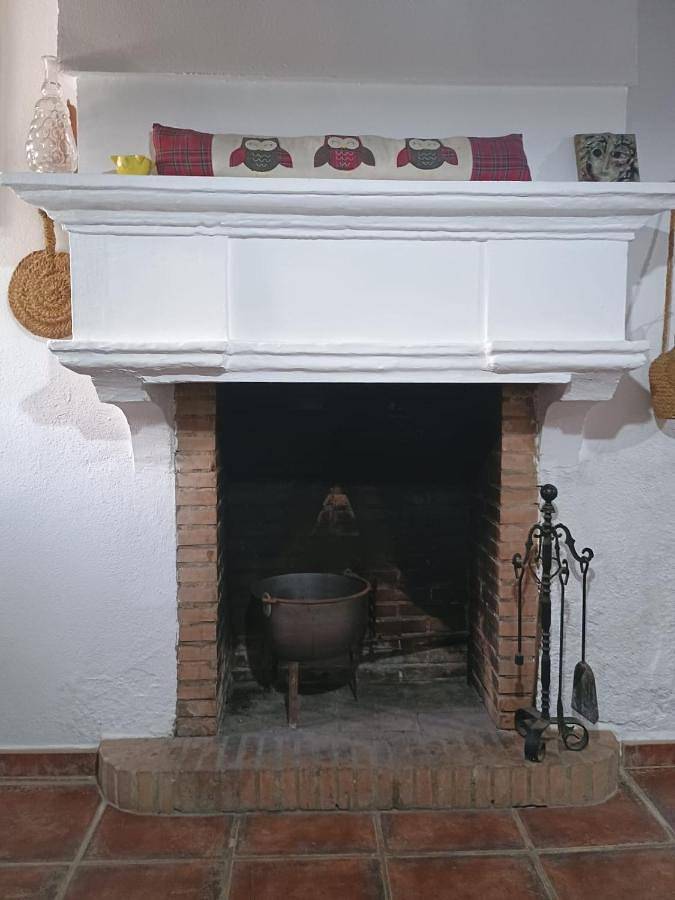 Two-Bedroom House in Parauta, Province de Málaga