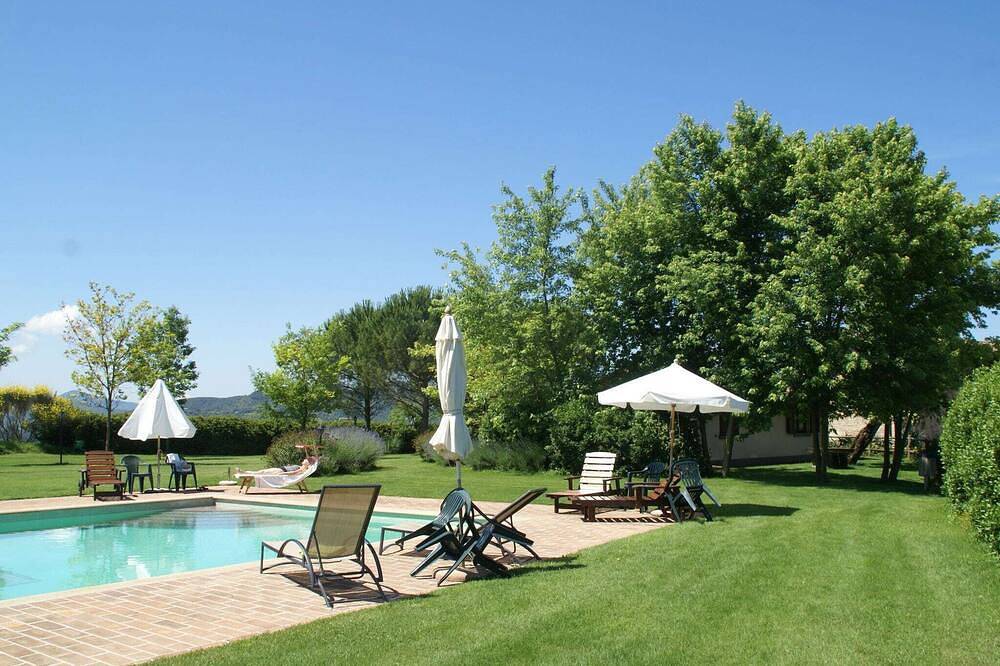 Casa en Montone con piscina y jardín in Montone (Italia), Valtiberina
