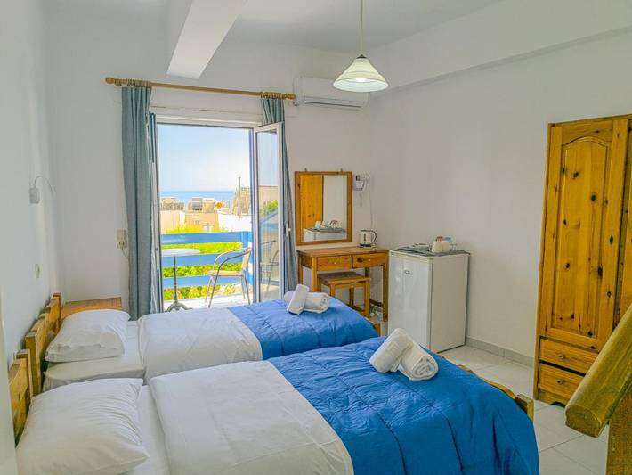 Gîte pour 2 personnes, avec Balcon ainsi que Terrasse et Vue dans Soúgia