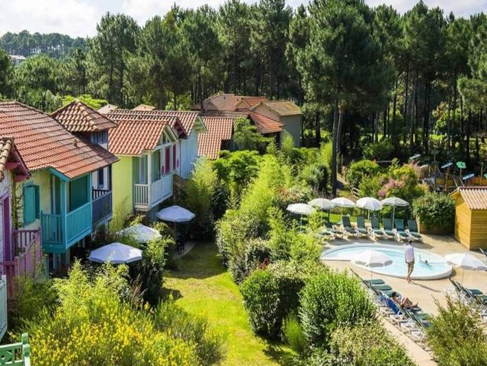 Gîte pour 6 personnes, avec balcon et piscine, adapté aux familles dans Golf de la Méjanne - 2