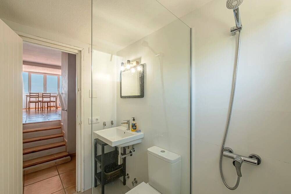 Entire apartment, Apt. Cap Roig - 350 mts from beach, Free Ac & Wifi in Binibeca, Sant Lluís